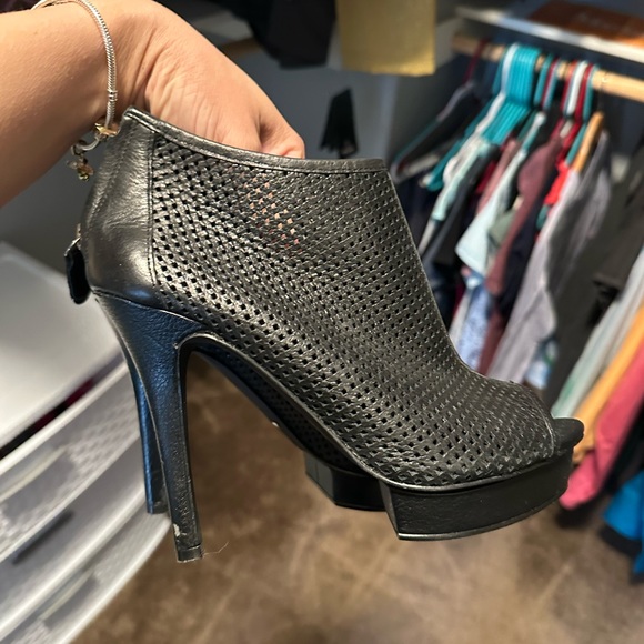 Bcbg heels size 6.5 - Picture 2 of 4